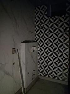 Common Bathroom Image of 1100 Sq.ft 2 BHK Apartment / Flat for sale in Hometech Pride, Sector 73 Noida for Rs. 4150000