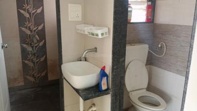 Bathroom Image of 650 Sq.ft 1 BHK Apartment / Flat for rent in Taloja Navi Mumbai for Rs. 8000