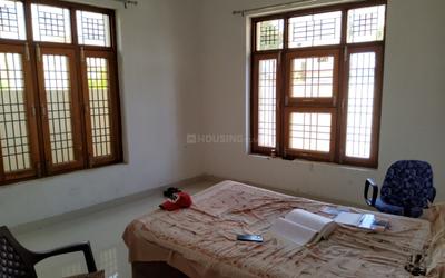 Bedroom Image of 2800 Sq.ft 5 BHK Independent House for sale in Central Hope Town Dehradun for Rs. 21000000
