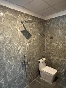 Image of 1550 Sq.ft 3 BHK Apartment / Flat for sale in Sector 49, Noida for Rs. 6200000