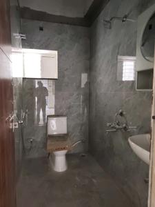 Common Bathroom Image of 850 Sq.ft 1 BHK Apartment / Flat for rent in Kondapur Hyderabad for Rs. 24000