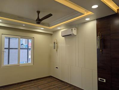 Bedroom Image of 1550 Sq.ft 3 BHK Builder Floor for rent in Sector 16 Rohini New Delhi for Rs. 39000