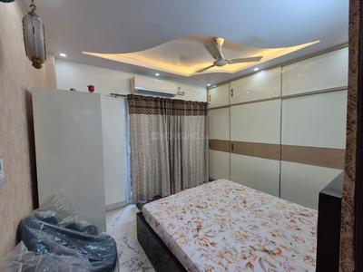 Bedroom Image of 1000 Sq.ft 2 BHK Builder Floor for sale in Ramesh Nagar New Delhi for Rs. 15500000