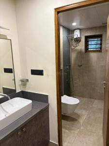 Bathroom Image of 4000 Sq.ft 5 BHK Independent House for sale in Edappally Kochi for Rs. 38500000