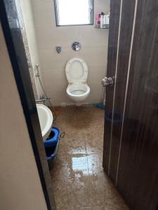 Bathroom Image of 600 Sq.ft 2 BHK Apartment / Flat for sale in Shree Praful Co - Op HSG. Society, Kandivali West Mumbai for Rs. 16500000