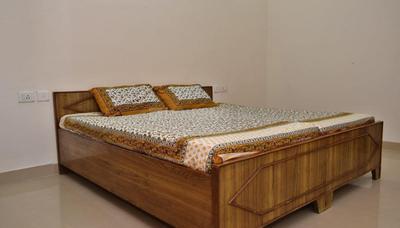 Bedroom Image of 2800 Sq.ft 2 BHK Builder Floor for rent in Sector 11 Faridabad for Rs. 30000