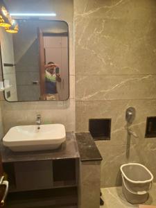 Bathroom Image of 1400 Sq.ft 2 BHK Builder Floor for rent in Dharampur Solan for Rs. 60000