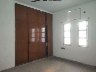 Bedroom Image of 2200 Sq.ft 4.5 BHK Builder Floor for sale in Swaraj Homes Sarita Vihar Block E RWA, Sarita Vihar New Delhi for Rs. 25000000