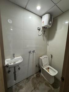 Bathroom Image of 3460 Sq.ft 3.5 BHK Apartment / Flat for rent in Supertech Supernova, Sector 94 Noida for Rs. 120000