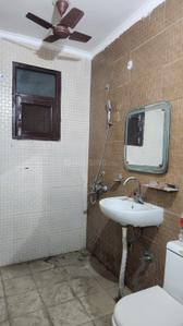 Bathroom Image of 1620 Sq.ft 2 BHK Builder Floor for rent in Sector 31 Faridabad for Rs. 20000