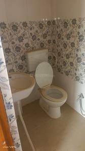 Bathroom Image of 1090 Sq.ft 2 BHK Apartment / Flat for sale in HARIOM APARTMENT, Mahmoorganj Varanasi for Rs. 4900000