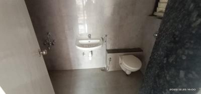 Bathroom Image of 850 Sq.ft 2 BHK Apartment / Flat for sale in The Orchard, Hadapsar Pune for Rs. 4800000