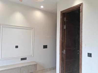 Bedroom Image of 900 Sq.ft 3 BHK Builder Floor for sale in Paschim Vihar New Delhi for Rs. 21000000