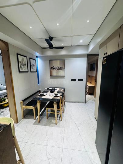 OM REALTY Main Image 1