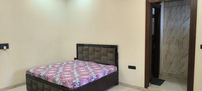 Bedroom Image of 2250 Sq.ft 2 BHK Builder Floor for rent in Sector 11 Faridabad for Rs. 31000