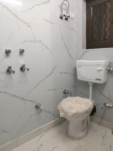 Common Bathroom Image of 1800 Sq.ft 3 BHK Apartment / Flat for sale in Vikaspuri New Delhi for Rs. 15400000