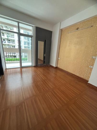 Galaxy North Avenue Main Image 1