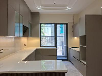 Kitchen Image of 1800 Sq.ft 3 BHK Builder Floor for sale in Paschim Vihar New Delhi for Rs. 37500000