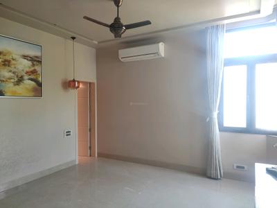 Bedroom Image of 6900 Sq.ft 5 BHK Independent House for sale in Sector 15A Noida for Rs. 195000000