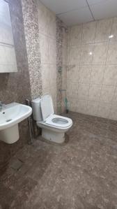 Bathroom Image of 2160 Sq.ft 4 BHK Apartment / Flat for rent in Casagrand Utopia, Manapakkam Chennai for Rs. 65000