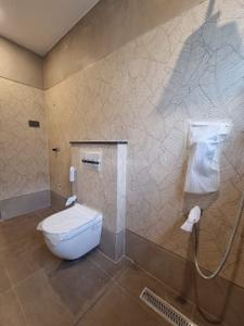 Image of 1378 Sq.ft 3 BHK Apartment / Flat for sale in Besant Nagar, Chennai for Rs. 25400100