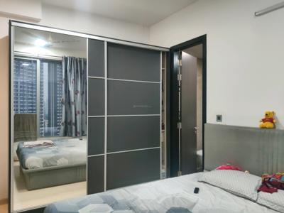 Bedroom Image of 1200 Sq.ft 3 BHK Apartment / Flat for rent in Oberoi Eternia Towers A to D, Mulund West Mumbai for Rs. 132000