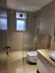 Bathroom Image of 2500 Sq.ft 4 BHK Apartment / Flat for sale in Khar West Mumbai for Rs. 147500000