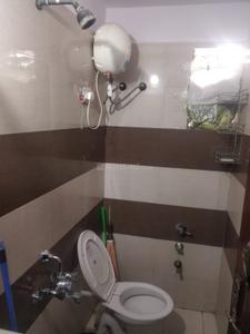 Bathroom Image of 900 Sq.ft 2 BHK Apartment / Flat for rent in Shiv Residency, Choryasi Surat for Rs. 17000