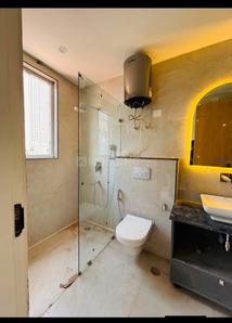 Bathroom Image of 690 Sq.ft 1 BHK Apartment / Flat for rent in DSR GVK Skycity, Somajiguda Hyderabad for Rs. 12000