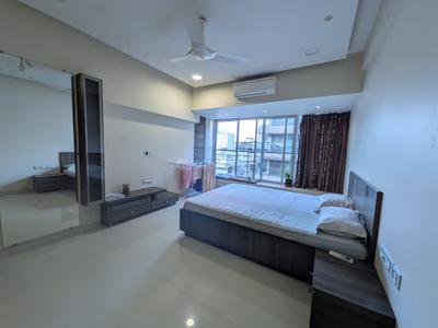 Bedroom Image of 2520 Sq.ft 4 BHK Apartment / Flat for sale in Vile Parle West Mumbai for Rs. 135000000