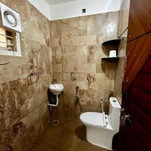 Bathroom Image of 2000 Sq.ft 2 BHK Independent House for rent in Deepanagar Mysore for Rs. 20000