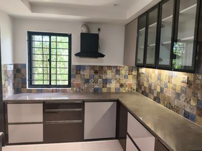 Kitchen Image of 2600 Sq.ft 3 BHK Villa for rent in Uthandi Chennai for Rs. 80000