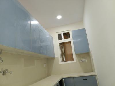Kitchen Image of 650 Sq.ft 2 BHK Builder Floor for sale in Raja Park Apartment, Shakurpur New Delhi for Rs. 6500000