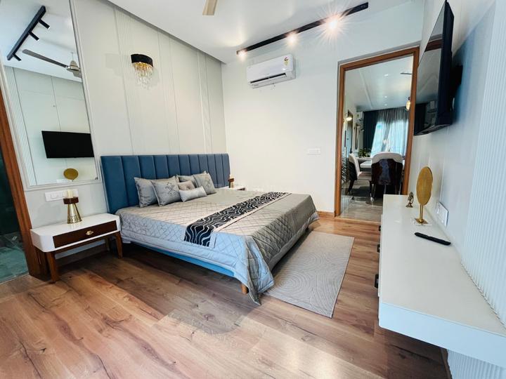 Mayfair Park Main Image 1