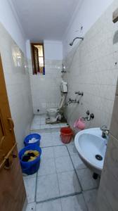Bathroom Image of 900 Sq.ft 1 RK Independent House for rent in Model Town New Delhi for Rs. 6000