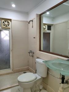 Common Bathroom Image of 1250 Sq.ft 2.5 BHK Apartment / Flat for sale in Hiranandani Chelsea, Thane West Thane for Rs. 22500000