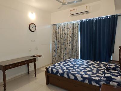 Bedroom Image of 1500 Sq.ft 3 BHK Apartment / Flat for sale in Rustomjee Seasons, Bandra East Mumbai for Rs. 70000000