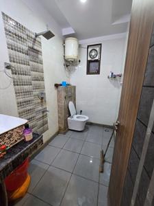 Image of 1010 Sq.ft 3 BHK Builder Floor for sale in Laxmi Nagar, New Delhi for Rs. 9700000