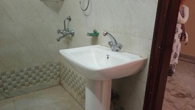 Image of 1600 Sq.ft 2 BHK Builder Floor for rent in Sector 14, Gurgaon for Rs. 35000