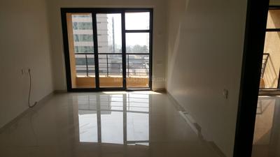 Living Room Image of 950 Sq.ft 2 BHK Apartment / Flat for sale in K Raheja Interface Heights, Malad West Mumbai for Rs. 24700000