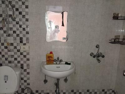Bathroom Image of 1377 Sq.ft 2.5 BHK Builder Floor for rent in Aditya White Cottage, Bamheta Village Ghaziabad for Rs. 17000