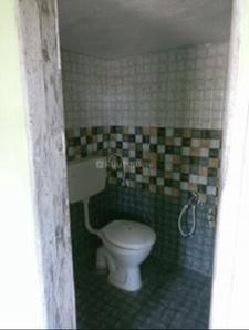 Bathroom Image of 850 Sq.ft 2.5 BHK Apartment / Flat for rent in Gajuwaka Visakhapatnam for Rs. 8000