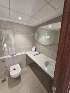 Image of 2800 Sq.ft 4 BHK Apartment / Flat for sale in Skyline The One, Palarivattom, Kochi for Rs. 29000000