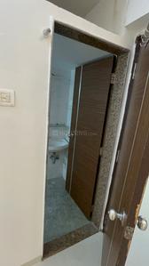 Bathroom Image of 600 Sq.ft 1 BHK Apartment / Flat for sale in Parel Mumbai for Rs. 18500000