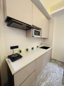 Kitchen Image of 650 Sq.ft 1 BHK Independent House for rent in Sector 57 Gurgaon for Rs. 35000