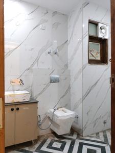 Common Bathroom Image of 3000 Sq.ft 5 BHK Builder Floor for sale in Rajendra Nagar Ghaziabad for Rs. 25500000