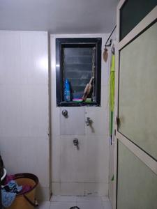 Common Bathroom Image of 530 Sq.ft 1 BHK Apartment / Flat for rent in Kasarvadavali Thane for Rs. 18000