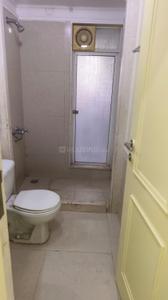 Bathroom Image of 1000 Sq.ft 2 BHK Apartment / Flat for rent in Hiranandani Meadows, Thane West Thane for Rs. 52000