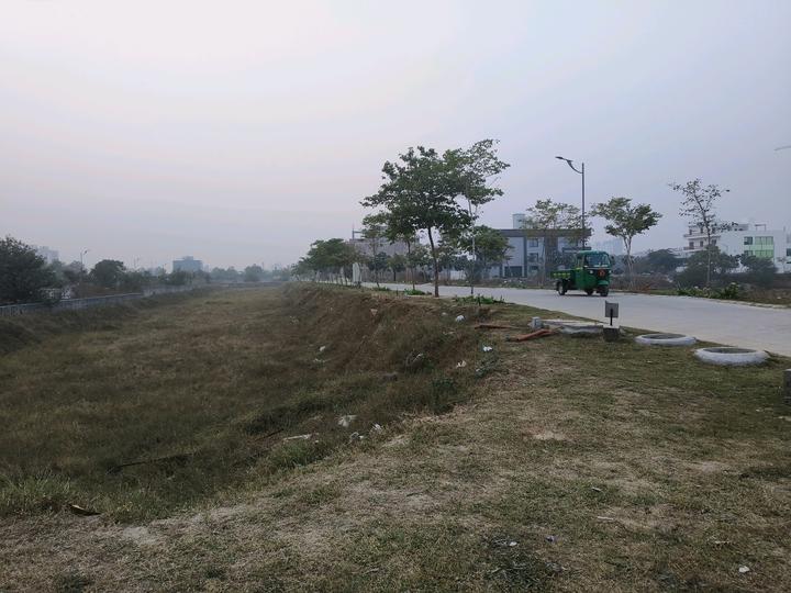 Sector 82 Main Image 1