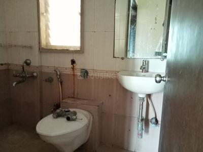 Bathroom Image of 975 Sq.ft 2 BHK Apartment / Flat for rent in Lodha Paradise, Thane West Thane for Rs. 40000